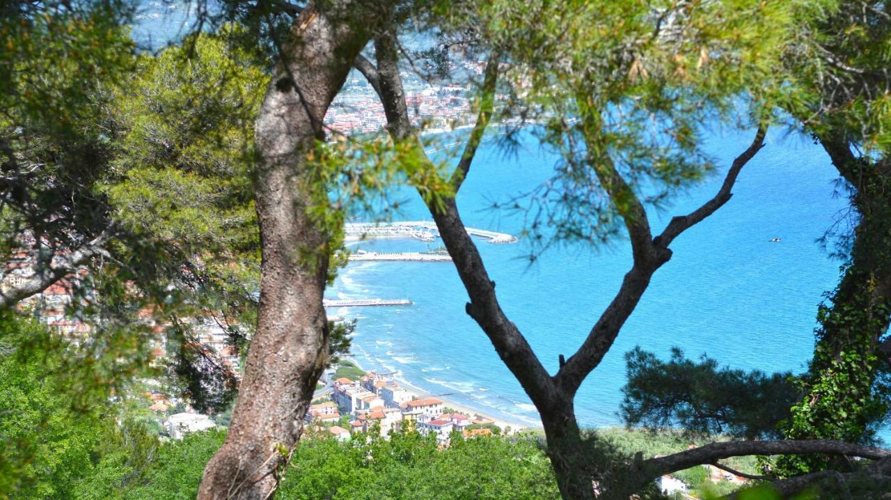 Torre Alpicella Holiday Home, A Scenic Escape Into Nature And Relaxation 디아노마리나 외부 사진